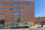 Retail for rent at Calle Prado de Taracena, Guadalajara, 19005 with building, toy vehicle, window, plant, sky, urban design, vehicle, wheel, tower block and condominium around