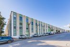 Office for sale at Avenida Marconi, Villaverde, Madrid, 28041 with car, building, sky, wheel, tire, vehicle, blue, asphalt, urban design and automotive lighting around