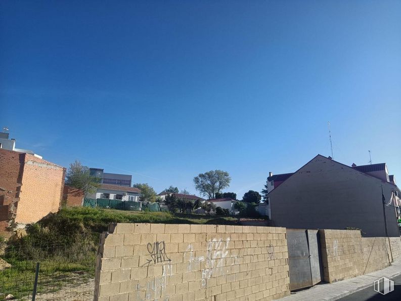 Suelo en venta en Calle Concordia, Moraleja de Enmedio, Madrid, 28950 con edificio, cielo, lote de terreno, planta, árbol, zona residencial, superficie de la carretera, tintes y matices, paisaje y tejado alrededor