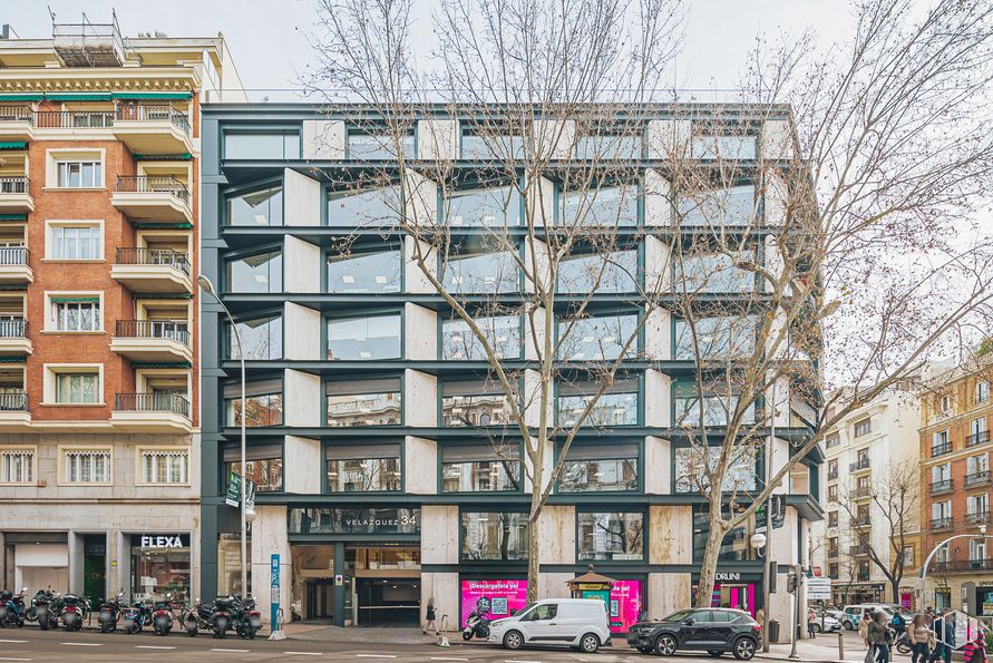 Oficina en alquiler en Calle Velázquez, 34, Salamanca, Madrid, 28001 con edificio, coche, durante el día, propiedad, fotografía, rueda, ventana, cielo, neumático y blanco alrededor