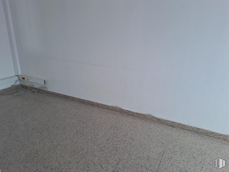 Nave en alquiler en Zona industrial, Illescas, Toledo, 45200 con madera, rectángulo, material compuesto, superficie de la carretera, suelos, beige, madera dura, asfalto, hormigón y contrachapado alrededor