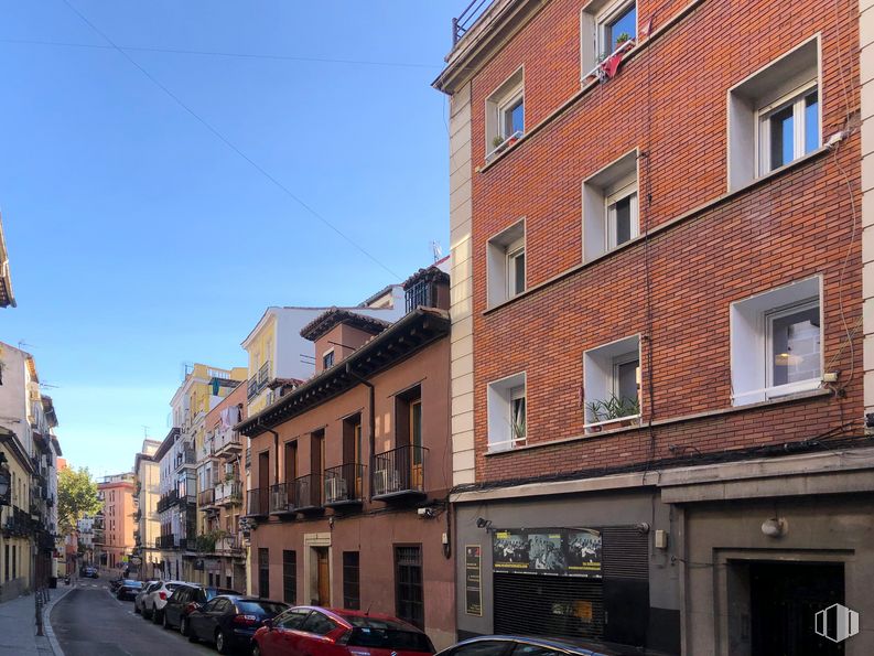 Local en venta en Calle Águila, Centro, Madrid, 28005 con ventana, edificio, cielo, rueda, infraestructura, neumático, coche, vehículo, barrio y diseño urbano alrededor