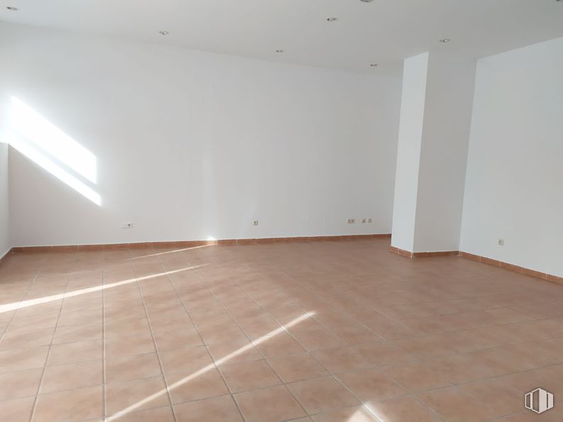 Local en alquiler en Travesía Venta, Collado Villalba, Madrid, 28400 con suelo, suelos, madera, interiorismo, techo, suelo de baldosas, habitación, suelos de madera, apartamento y azulejo alrededor