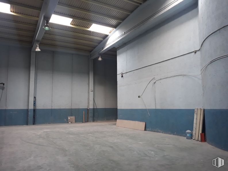 Industrial for sale & for rent at Calle Electrodo, Rivas-Vaciamadrid, Madrid, 28529 with hall, wall, composite material, flooring, asphalt, wood, building, ceiling, concrete and city around