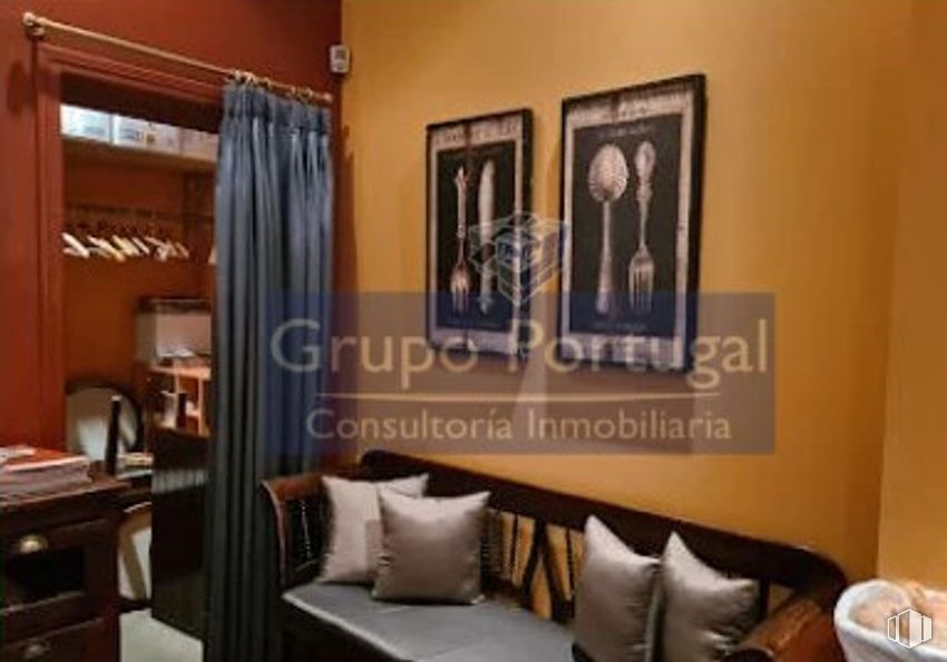 Local en alquiler en Castellana - Salamanca, Salamanca, Madrid, 28006 con sofá, cojín, almohada, mueble, interiorismo, madera, suelos, suelo, alumbrado y habitación alrededor