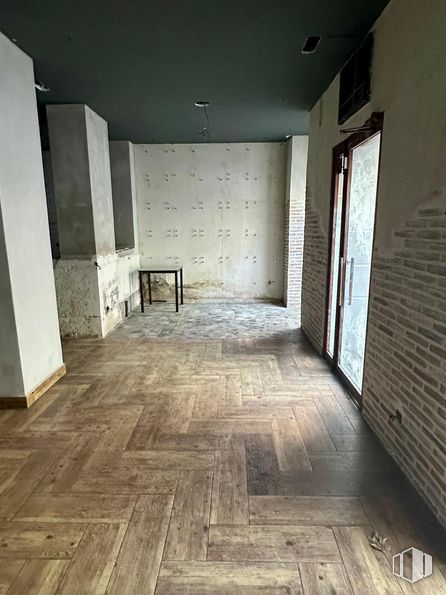 Local en venta en Calle Ríos Rosas, Chamberí, Madrid, 28003 con mesa, suelos, suelo, madera, material compuesto, suelo de baldosas, azulejo, suelos de madera, madera dura y tinte para madera alrededor