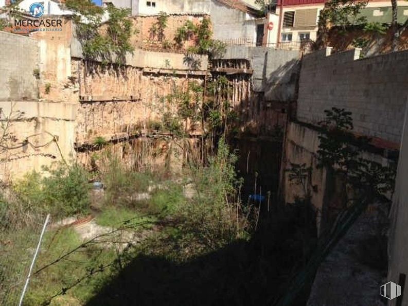 Land for sale at Zona Centro, Cabanillas del Campo, Guadalajara, 19171 with plant, vegetation, biome, window, building, facade, city, landscape, grass and road around