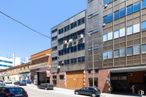 Office for sale at Calle Rufino González, San Blas - Canillejas, Madrid, 28037 with car, building, tire, wheel, vehicle, sky, infrastructure, urban design, condominium and window around