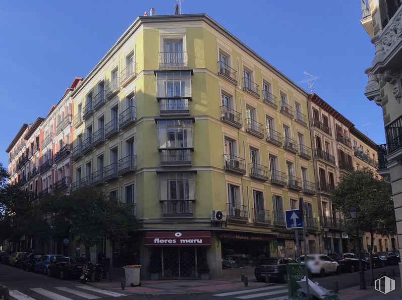 Local en alquiler en Calle Apodaca, Centro, Madrid, 28004 con edificio, cielo, propiedad, ventana, diseño urbano, coche, arquitectura, condominio, árbol y zona residencial alrededor