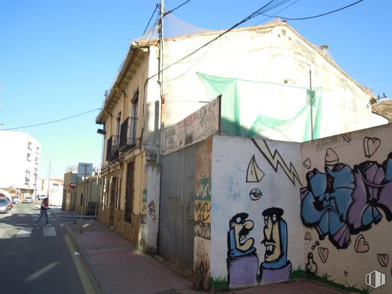 Suelo en venta en Calle Libertad, 17, Valdemoro, Madrid, 28341 con edificio, cielo, día, azur, infraestructura, planta, árbol, arte, pintura y casa alrededor