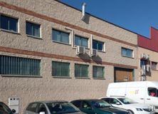 Industrial for sale at Pol. Ind. Prado Overa , Leganés, Madrid, 28914 with van, car, window, automotive parking light, automotive lighting, parking, automotive tail & brake light, family car, light commercial vehicle and automotive mirror around