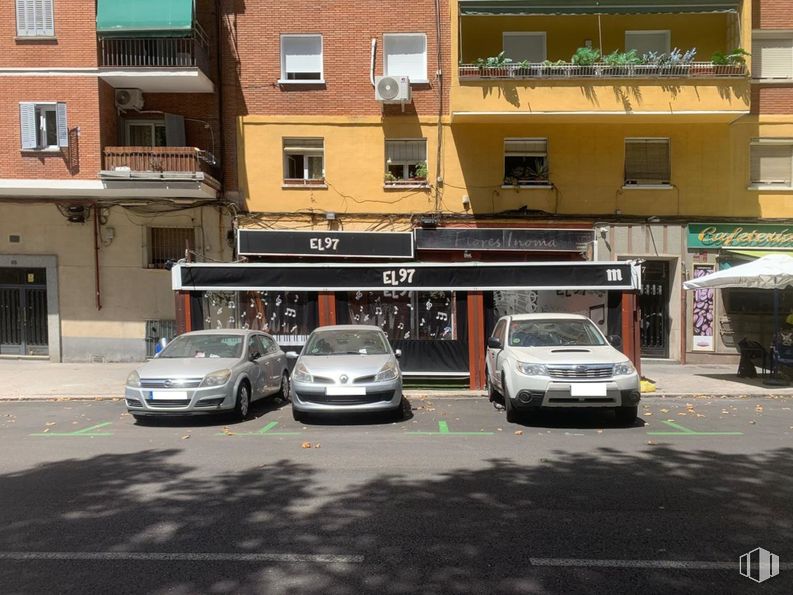 Local en alquiler en Calle Infanta Mercedes, Tetuán, Madrid, 28020 con coche, luz de estacionamiento, vehículo, edificio, ventana, matrícula del vehículo, vehículo de motor, neumático, iluminación del automóvil y rueda alrededor