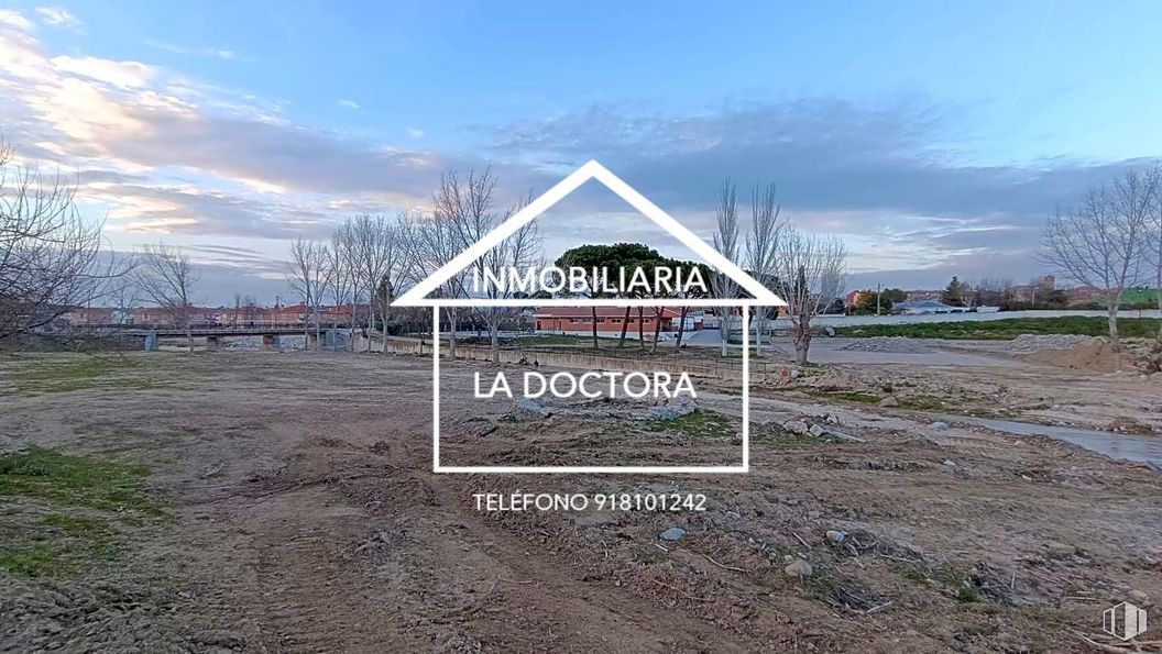 Suelo en venta en Paseo Estación, Villamanta, Madrid, 28610 con edificio, nube, cielo, planta, árbol, lote de terreno, asfalto, casa, paisaje y superficie de la carretera alrededor