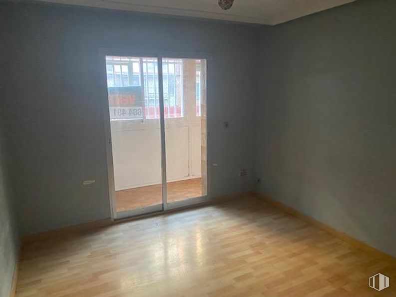 Retail for sale at Calle Villajimena, Vicálvaro, Madrid, 28032 with door, floor, flooring, wood, wood flooring, wood stain, room, hardwood, laminate flooring and plywood around