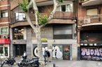 Retail for sale at Paseo Santa María de la Cabeza, Arganzuela, Madrid, 28045 with motorcycle, person, building, window, tire, wheel, vehicle, urban design, wall and neighbourhood around