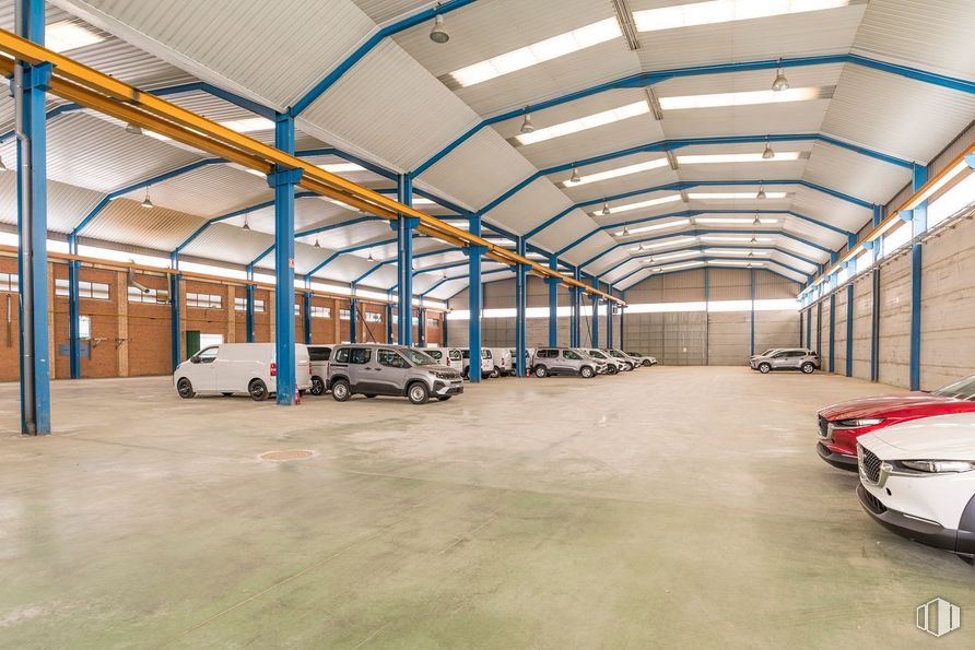 Industrial for sale at Carretera Madrid - Toledo, Olías del Rey, Toledo, 45280 with car, warehouse, parking, parking lot, factory, garage, steel, hall and aluminium around