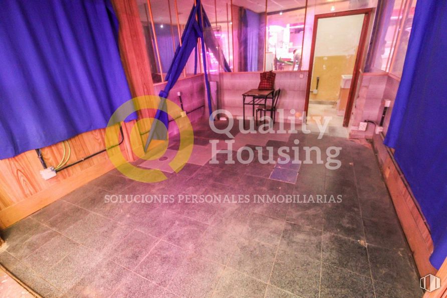 Local en venta en Zona Pueblo, Pozuelo de Alarcón, Madrid, 28223 con silla, propiedad, púrpura, madera, naranja, interiorismo, piso, violeta, edificio y suelo alrededor