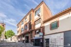 Local en venta en Calle Escalerilla, Las Rozas de Madrid, Madrid, 28230 con ventana, edificio, nube, cielo, madera, árbol, diseño urbano, accesorio, planta y barrio alrededor