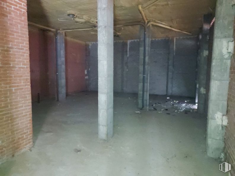 Local en venta en Calle Nardos, 135, Alcorcón, Madrid, 28925 con espejo, accesorio, piso, edificio, material compuesto, albañilería, material de construcción, suelo, gas y madera alrededor