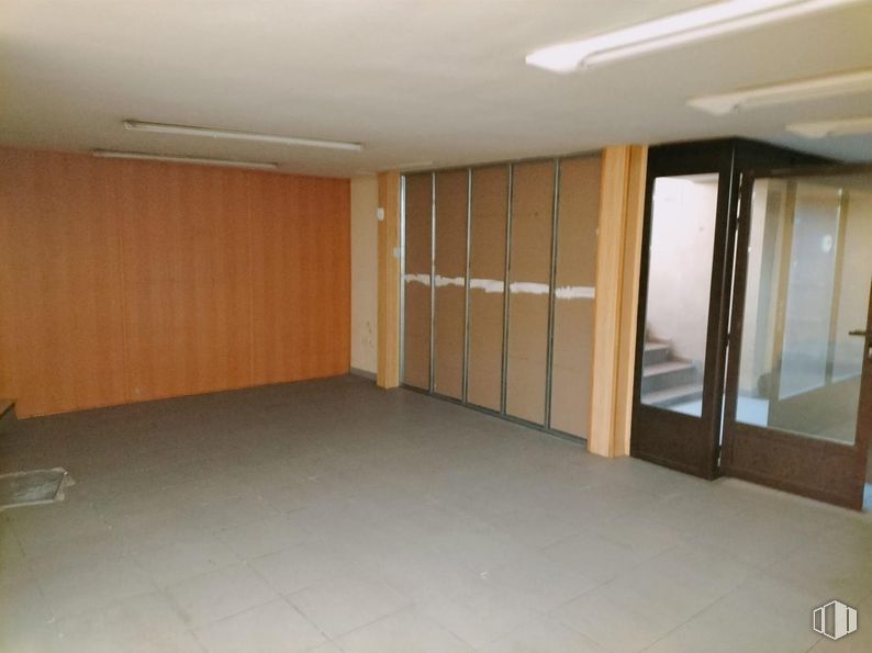 Local en venta en Calle Revuelta, Colmenarejo, Madrid, 28270 con suelos, suelo, madera, techo, puerta, habitación, tinte para madera, hall, madera dura y contrachapado alrededor