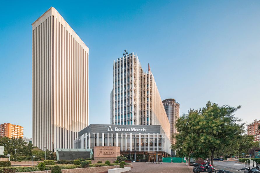 Oficina en alquiler en C89, Paseo Castellana, 89, Tetuán, Madrid, 28046 con edificio, cielo, planta, rascacielos, mundo, torre, bloque de torre, árbol, diseño urbano y condominio alrededor