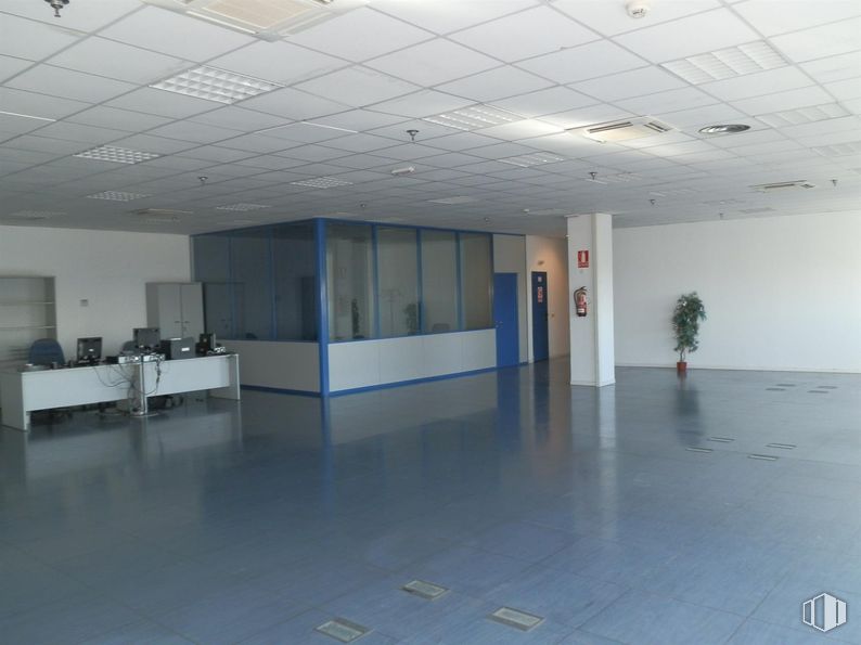 Nave en alquiler en Zona Industrial, Borox, Toledo, 45222 con edificio, accesorio, planta, hall, suelos, suelo, ciudad, espacio, vidrio y techo alrededor