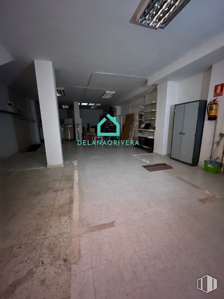 Local en alquiler en Calle Cantos, 8, Galapagar, Madrid, 28260 con ebanistería, edificio, pavimentos, accesorio, piso, pasillo, bienes raíces, techo, suelos de baldosas y madera alrededor