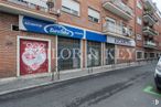 Retail for sale at Calle Berruguete, Tetuán, Madrid, 28039 with window, building, vehicle registration plate, house, asphalt, vehicle, road surface, brick, sidewalk and facade around