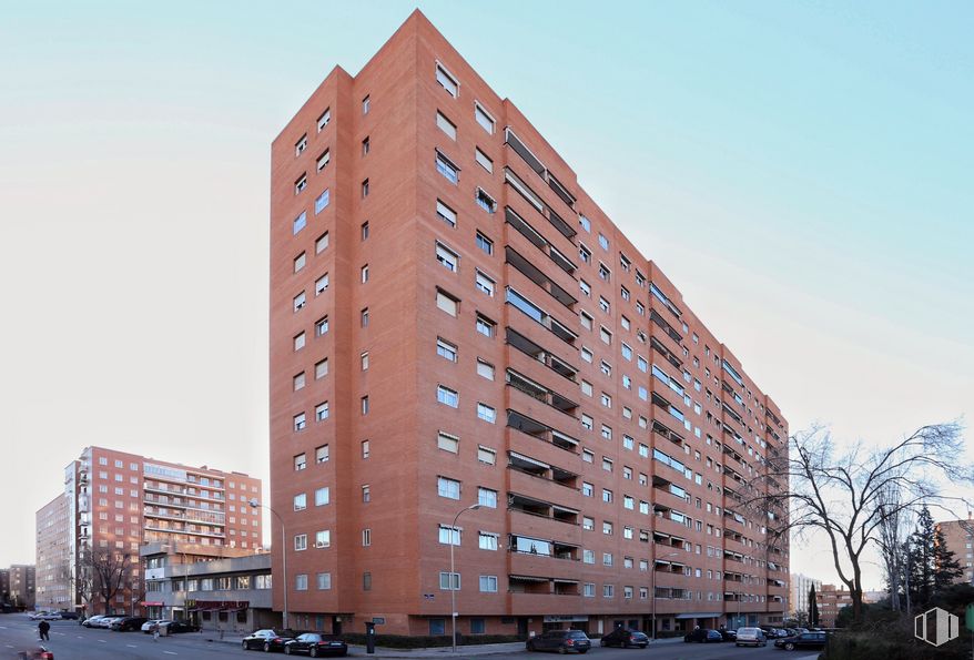 Local en alquiler en Calle Doctor Esquerdo, Retiro, Madrid, 28009 con edificio, cielo, tiempo de día, ventana, rascacielos, accesorio, bloque de pisos, diseño urbano, casa y condominio alrededor