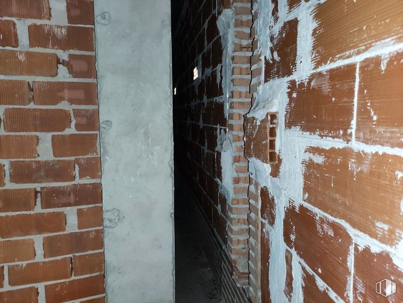 Local en venta en Calle Capitán Miranda, Miguel Esteban, Toledo, 45830 con edificio, madera, albañilería, ladrillo, material de construcción, pared, rectángulo, propiedad material, material compuesto y casa alrededor