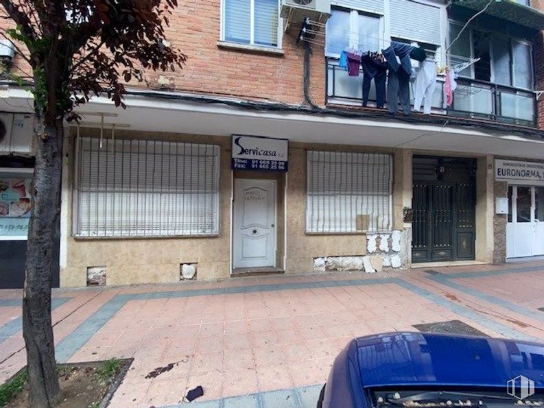 Local en venta en Zona centro, Getafe, Madrid, 28903 con ventana, puerta, coche, edificio, luz de estacionamiento, propiedad, capó, vehículo, planta y vehículo de motor alrededor