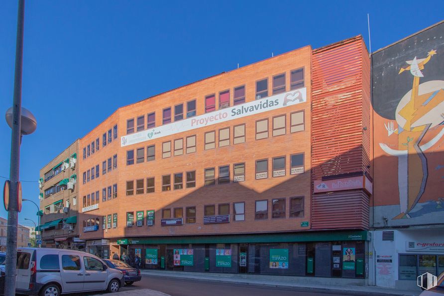 Oficina en alquiler en Calle Begoña, 16, Coslada, Madrid, 28820 con cielo, edificio, ventana, arquitectura, casa, vecindario, vehículo, fachada, edificio comercial y área metropolitana alrededor