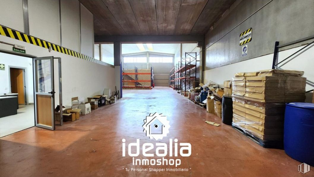 Industrial for sale at Calle Casilla Dolores, Ontígola, Toledo, 45340 with wood, flooring, floor, hall, hardwood, wheel, event, engineering, building and window around