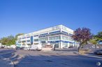 Office for sale at Polígono San Fernando de Henares, Torrejón de Ardoz, Madrid, 28830 with building, van, car, sky, wheel, tire, road surface, asphalt, tree and urban design around