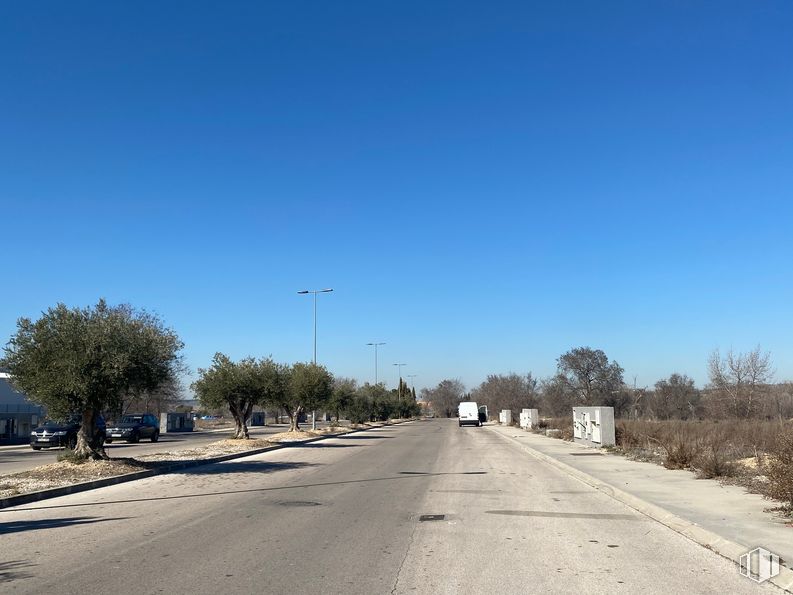 Suelo en venta en Camino Valdecabañas, 30, Arganda del Rey, Madrid, 28500 con luz de la calle, cielo, día, paisaje natural, superficie de la carretera, asfalto, árbol, planta, tar y vía pública alrededor