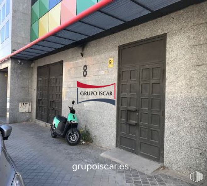 Oficina en venta en Calle Miguel Fleta, 8, San Blas - Canillejas, Madrid, 28037 con puerta, motocicleta, coche, neumático, propiedad, rueda, neumático automotriz, vehículo, arquitectura y asfalto alrededor