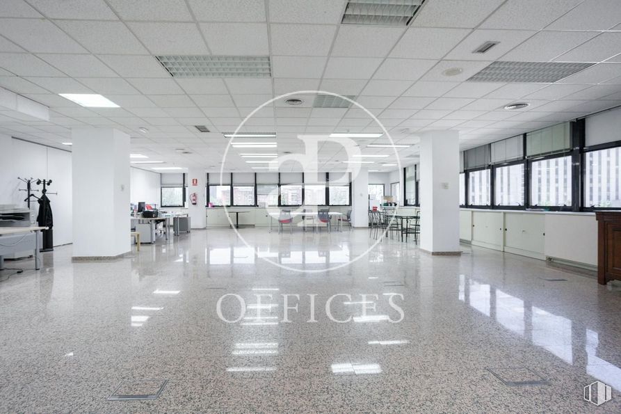 Office for rent at Zona nudo Norte Madrid, Fuencarral - El Pardo, Madrid, 28034 with cabinetry, fixture, window, building, hall, architecture, flooring, floor, line and tile flooring around