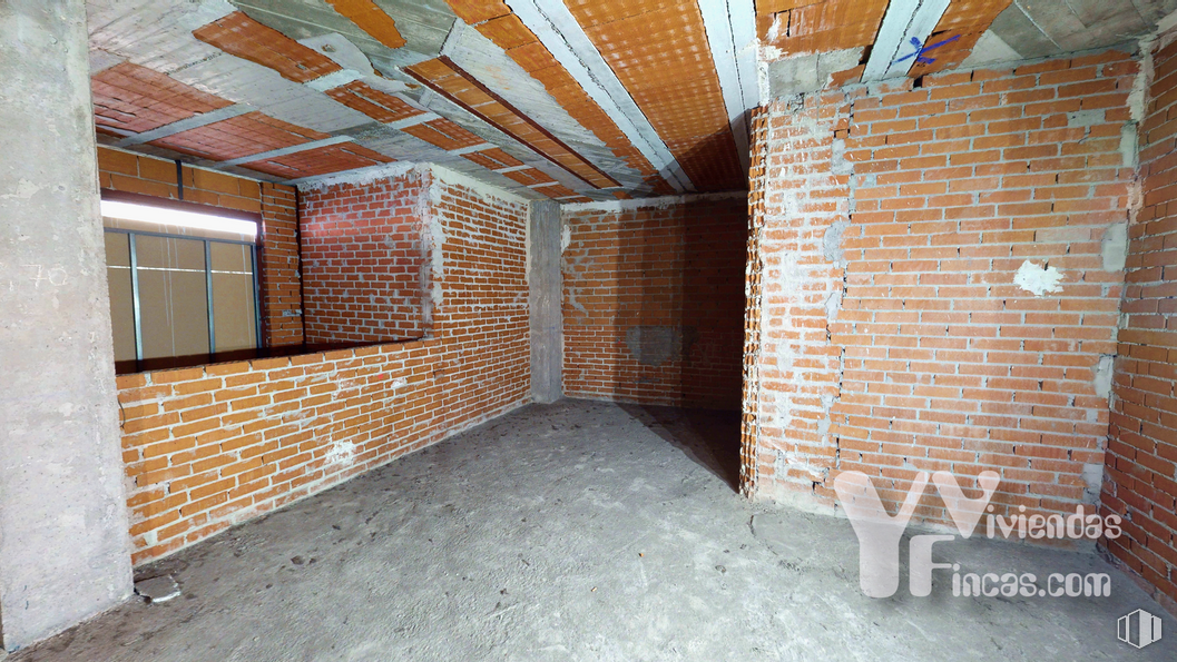 Local en alquiler y venta en Calle Cuestas Bajas, 4, Getafe, Madrid, 28901 con ventana, edificio, madera, casa, suelo, ladrillo, albañilería, haz, suelos y material de construcción alrededor