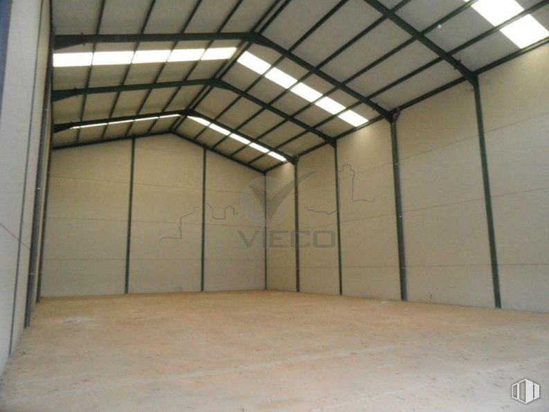 Industrial for sale at Polígono del Sepes, Cuenca, 16003 with wood, shade, door, hall, floor, flooring, ceiling, hardwood, concrete and plywood around