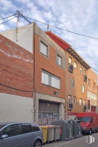 Nave en alquiler y venta en Calle Antoñita Jiménez, 16, Carabanchel, Madrid, 28019 con ventana, tiempo de día, accesorio, ladrillo, enladrillado, material de construcción, vecindario, madera, edificio y barrio residencial alrededor