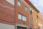 Industrial for sale & for rent at Calle Antoñita Jiménez, 16, Carabanchel, Madrid, 28019 with window, daytime, fixture, brick, brickwork, building material, neighbourhood, wood, building and residential area around