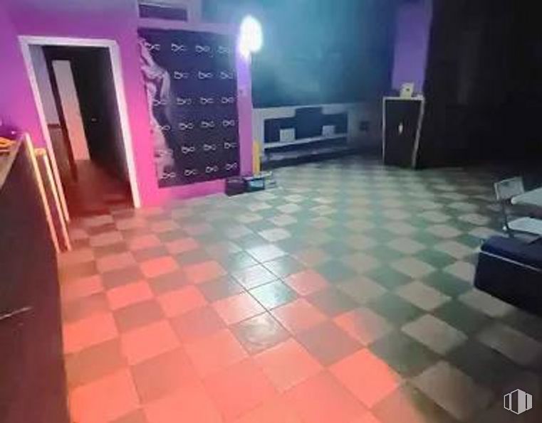 Retail for rent at Plan Sur-Amistad, Guadalajara, 19002 with furniture, property, purple, flooring, floor, house, tile flooring, entertainment, hardwood and wood around