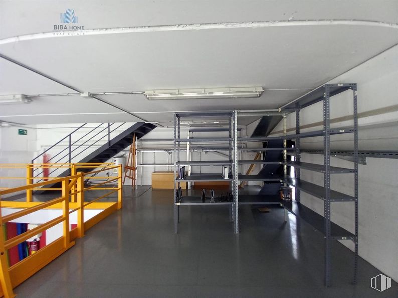 Nave en venta en Zona Navegando, Coslada, Madrid, 28820 con arquitectura, accesorio, suelo, suelos, sombra, metal, techo, edificio, ingeniería y aluminio alrededor