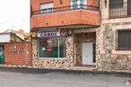 Retail for sale at Calle Juan Segura, 19, Gerindote, Toledo, 45518 with window, door, building, wood, fixture, brick, brickwork, neighbourhood, city, facade and real estate around