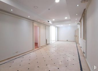 Office for rent at Zona Centro, Centro, Madrid, 28004 with door, flooring, floor, wood, ceiling, interior design, tile flooring, wood flooring, apartment and hall around