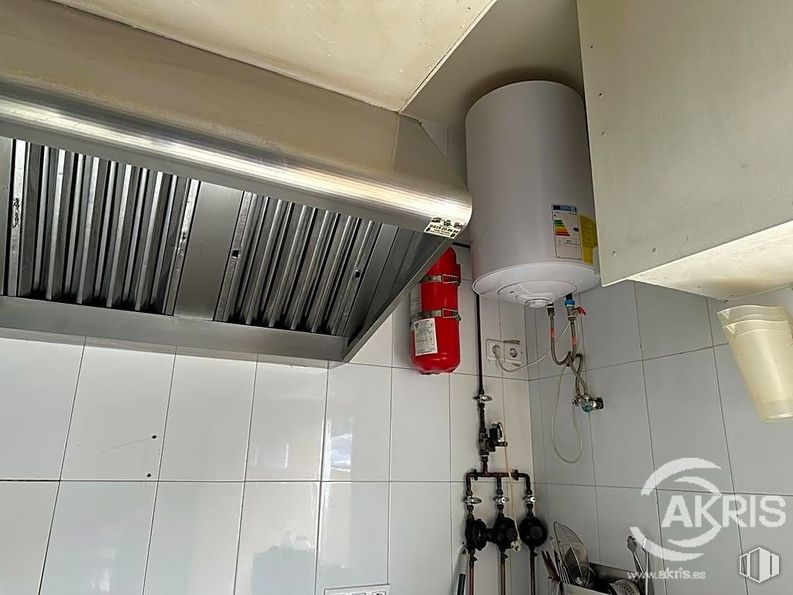 Local en venta en Zona centro, Argés, Toledo, 45122 con código de barras 1d, alumbrado, gas, techo, material compuesto, máquina, lámpara fluorescente, pavimento, metal y lámpara alrededor