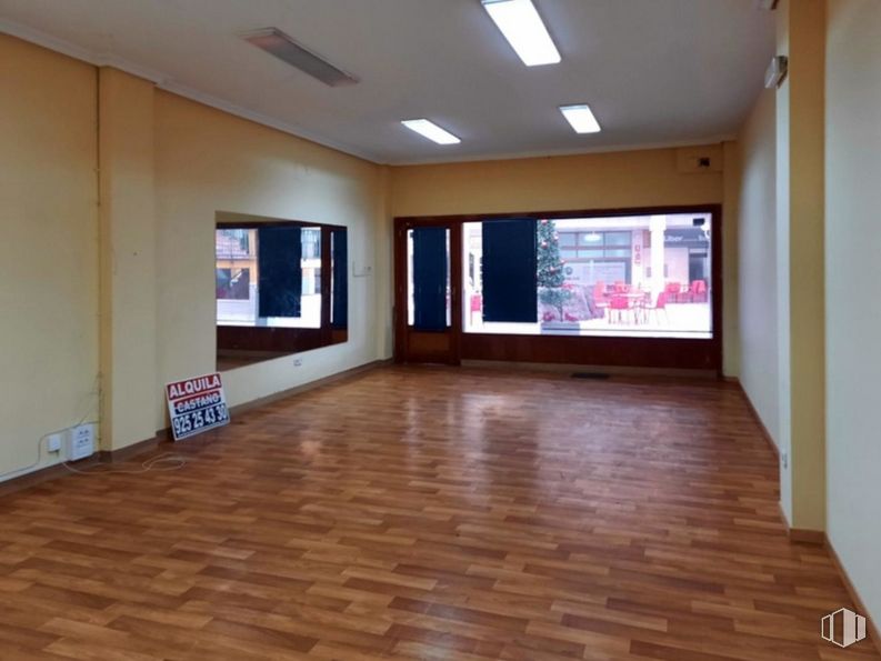 Local en alquiler en Zona Buenavista, Toledo, 45005 con ventana, pasillo, madera, diseño de interiores, piso, suelo, pared, bienes raíces, madera y televisión alrededor