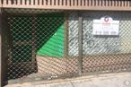 Retail for sale at Zona Centro, Collado Villalba, Madrid, 28400 with mesh, fence, road surface, wire fencing, gas, asphalt, composite material, chain-link fencing, tints and shades and metal around