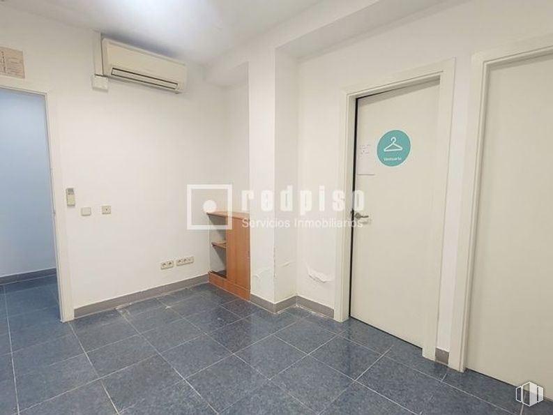 Local en alquiler en Calle Porto Lagos, Alcorcón, Madrid, 28924 con puerta, accesorio, suelos, edificio, suelo, pared, techo, vidrio, casa y madera dura alrededor