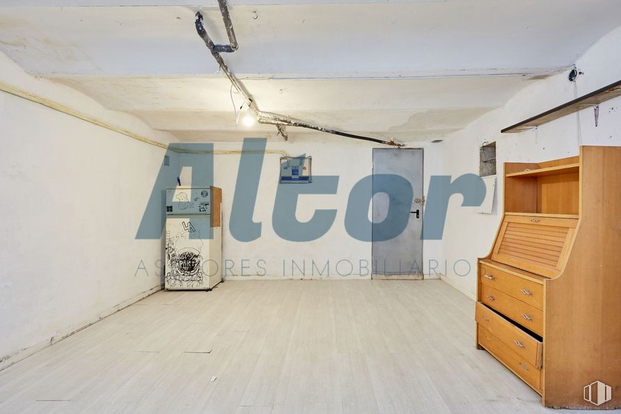 Local en venta en Paseo Yeserías, Arganzuela, Madrid, 28005 con ebanistería, edificio, madera, diseño de interiores, pasillo, suelo, sombra, madera, techo y suelos laminados alrededor